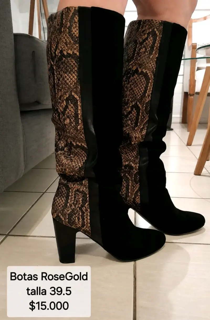 Botas RoseGold con diseño de serpiente
