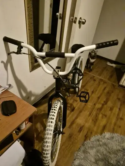 Bicicleta BMX - miniatura 4