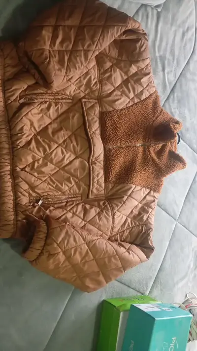 Chaqueta acolchada marrón con forro polar - miniatura 1