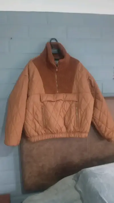 Chaqueta acolchada marrón con forro polar - miniatura 3