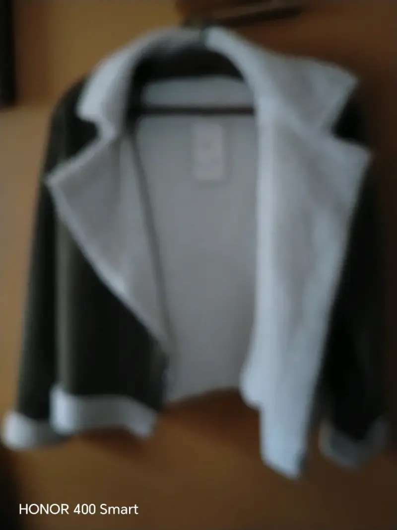 Chaqueta de cuero negra para mujer - 3