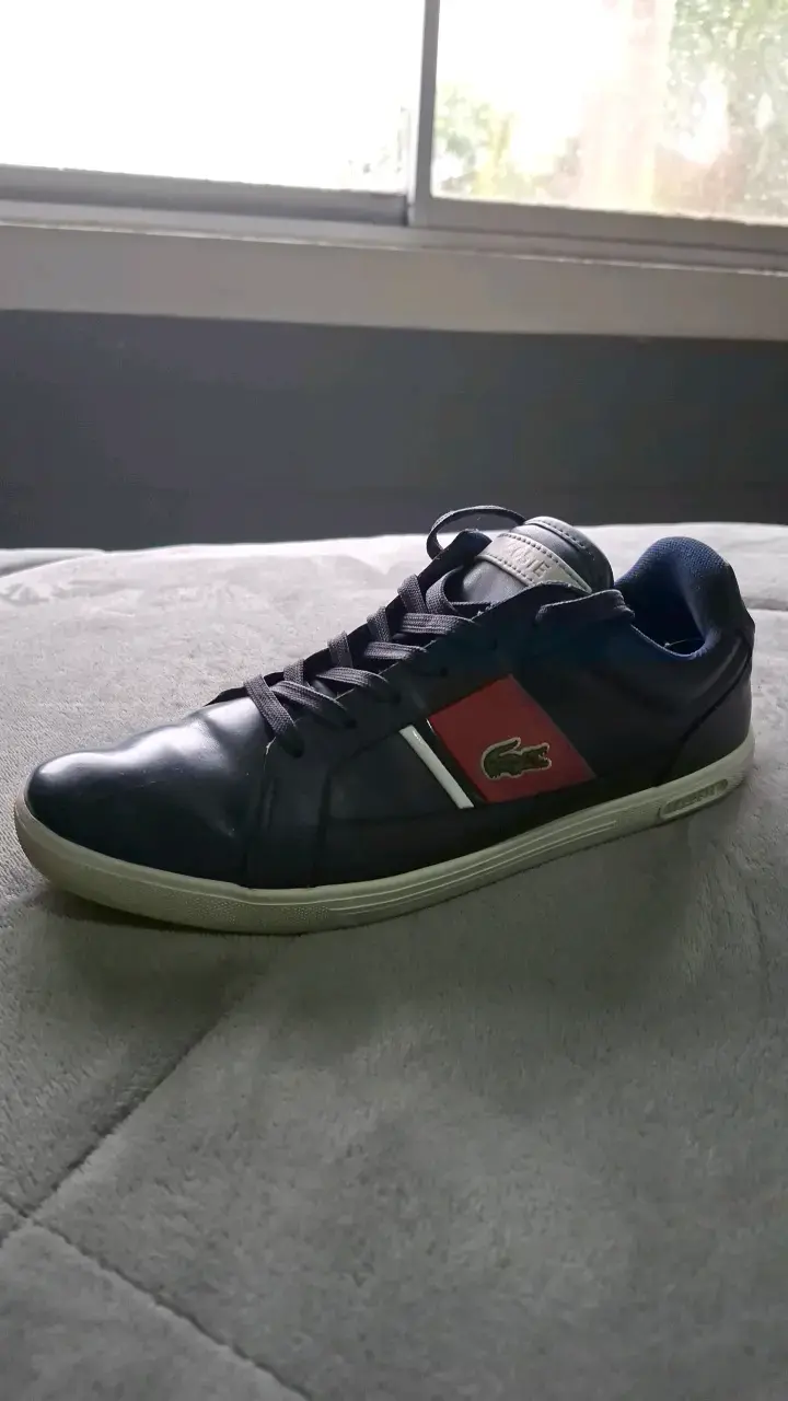 Zapatillas Lacoste azules con detalles rojos - 2