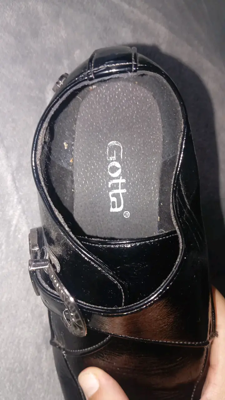 Zapatos de cuero negro con hebilla decorativa - 5
