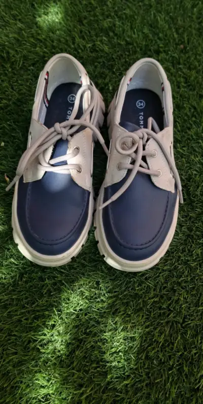Zapatos náuticos para niños Tommy Hilfiger azul y beige - miniatura 1