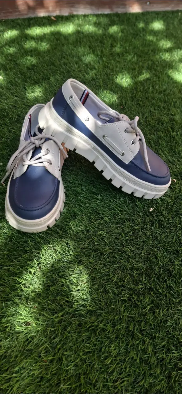 Zapatos náuticos para niños Tommy Hilfiger azul y beige - 3