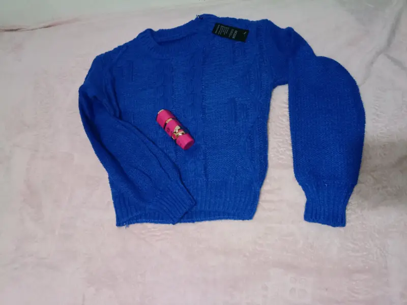 Suéter azul de lana para mujer