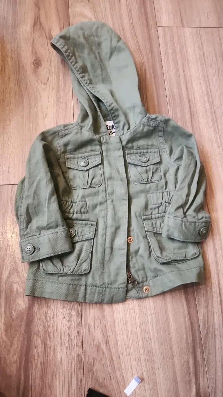 Chaqueta verde para niño con capucha