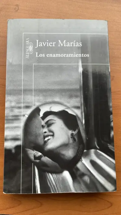 Libro 'Los enamoramientos' de Javier Marías - miniatura 1