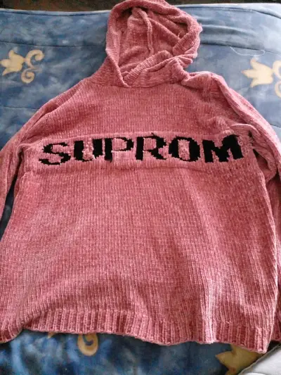 Polerón con capucha color rosado SUPROM - miniatura 1