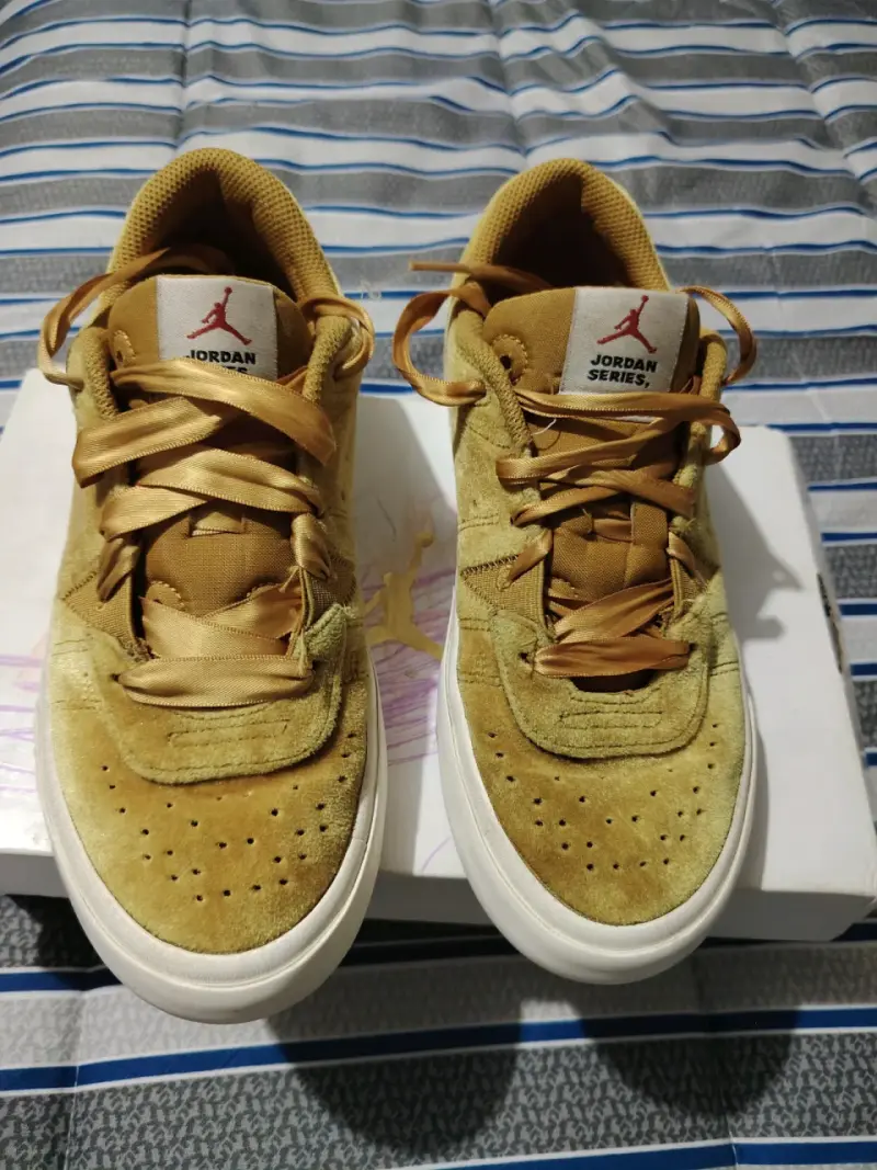 Zapatillas Nike Jordan Series SE Mujer Talla 6 - 3