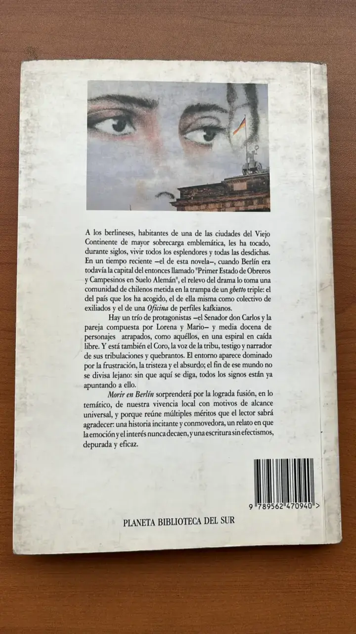 Libro 'Morir en Berlín' de Carlos Cerda - 2