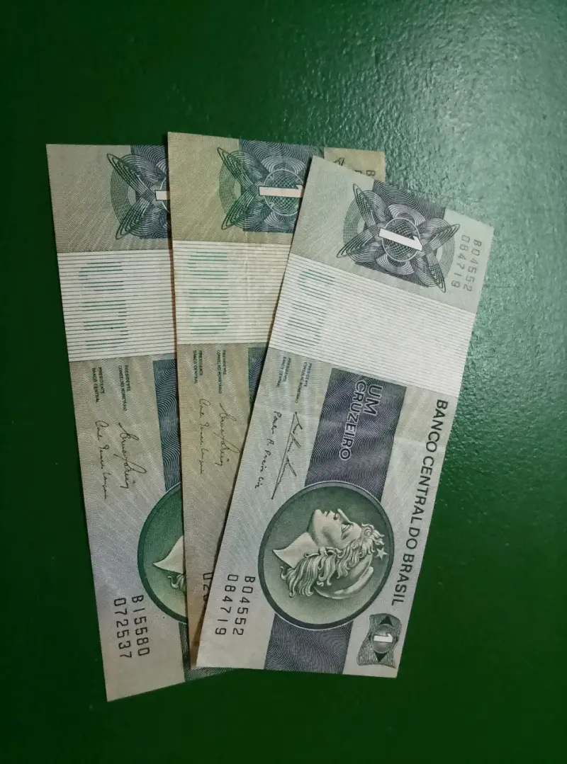 Billetes antiguos de un Cruzeiro brasileño - 1