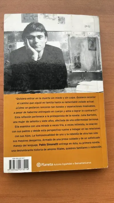 Libro 'Madre Que Estás en los Cielos' de Pablo Simonetti - miniatura 2
