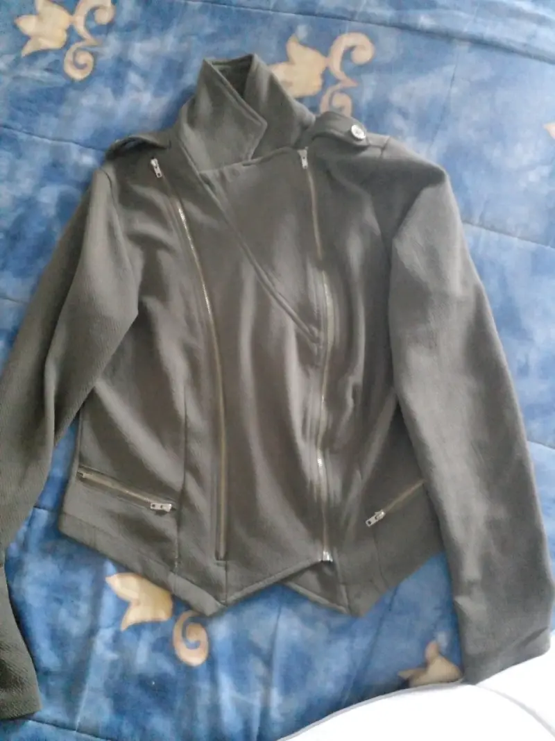 Chaqueta de mujer estilo biker color verde - 1
