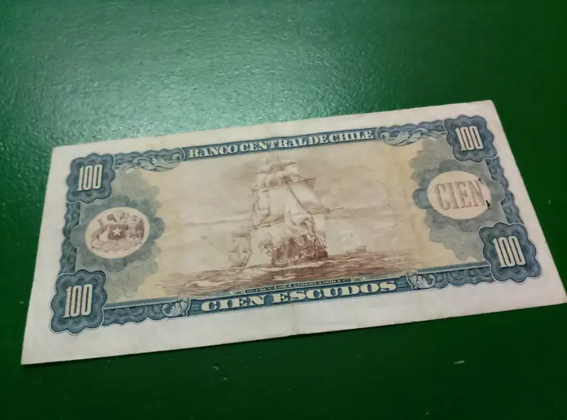 Billete de 100 Escudos de Chile antiguo - 2
