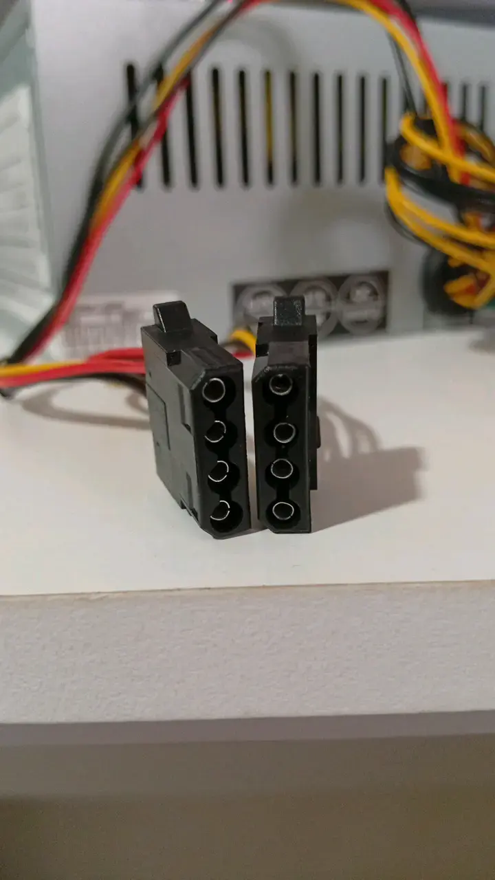 Fuente de poder 230W para PC de escritorio - 2
