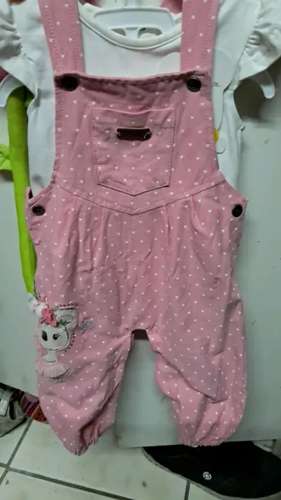 Lote de ropa de bebé en colores variados - miniatura 3