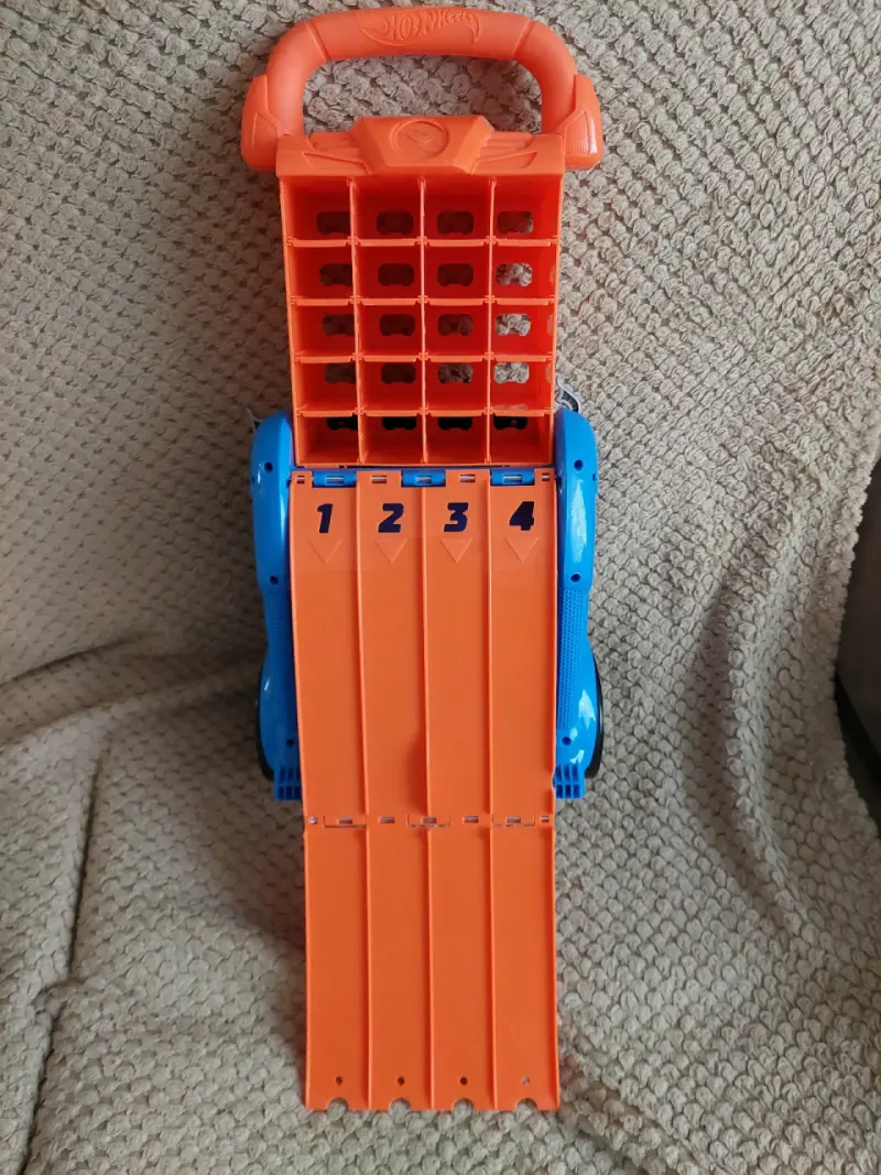 Camión Hot Wheels azul con asa de transporte - 2