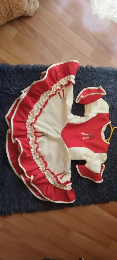 Vestido de huasa para niña rojo y blanco - miniatura 1