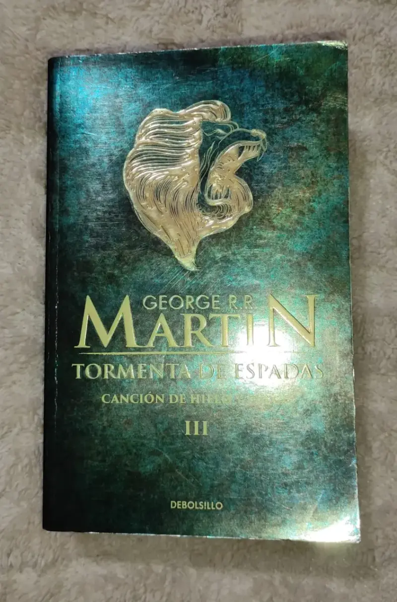 Libro Tormenta de Espadas de George R.R. Martin - 1