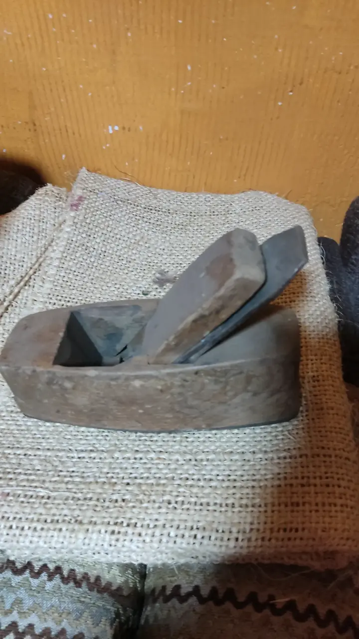 Cepillo de carpintero antiguo de madera - 3