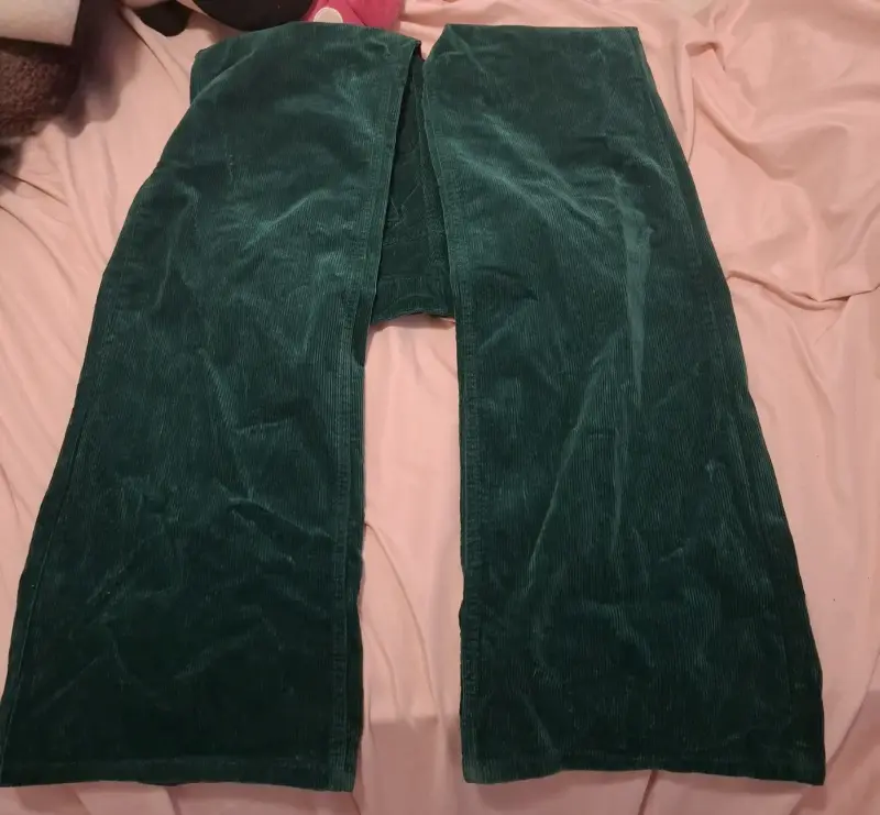 Pantalones de pana verde oscuro para mujer ( H&M) - 1