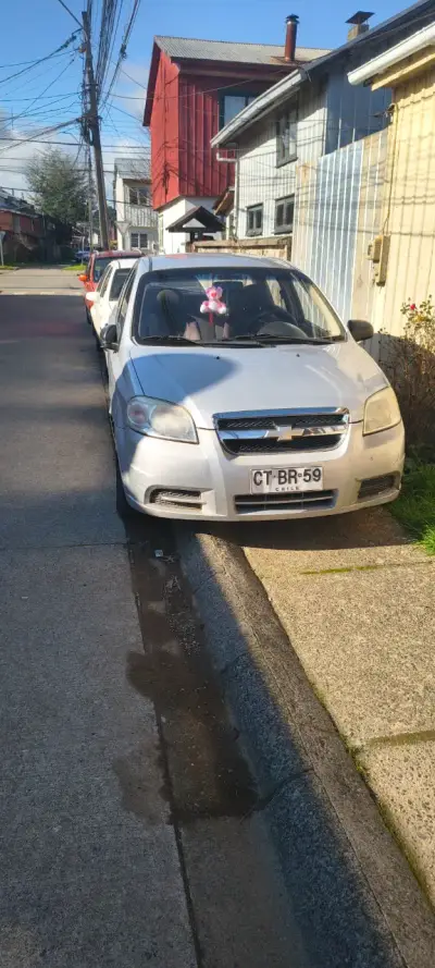 Auto Chevrolet Aveo 2009 en buen estado - miniatura 1