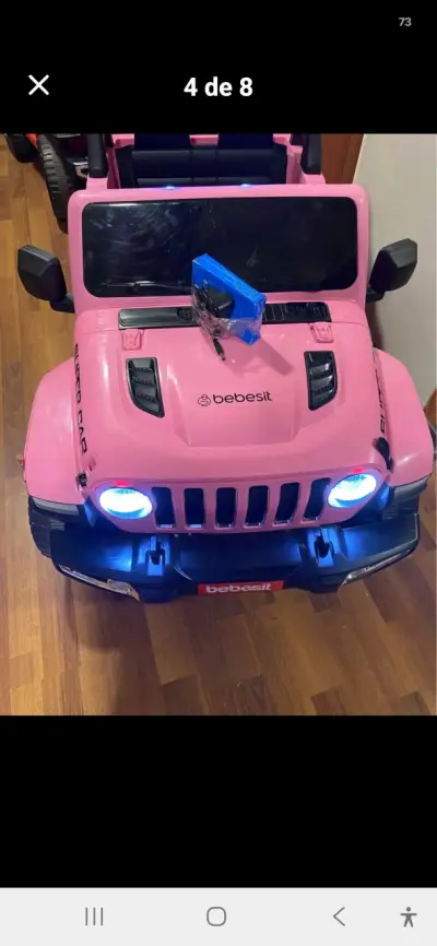 Auto eléctrico para niños Bebesit rosa con luces - miniatura 1