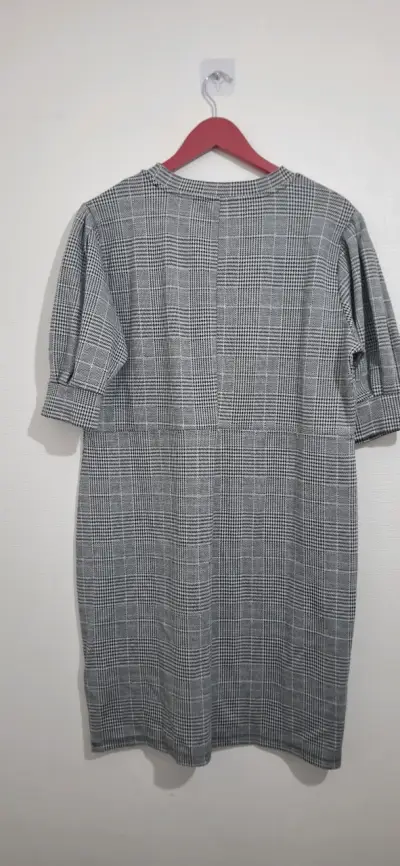 Vestido a cuadros gris para mujer - miniatura 2