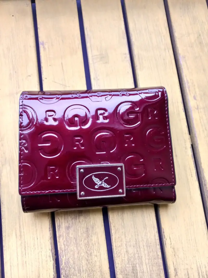 Billetera de mujer Gino Rodinis Génova 307 rojo.