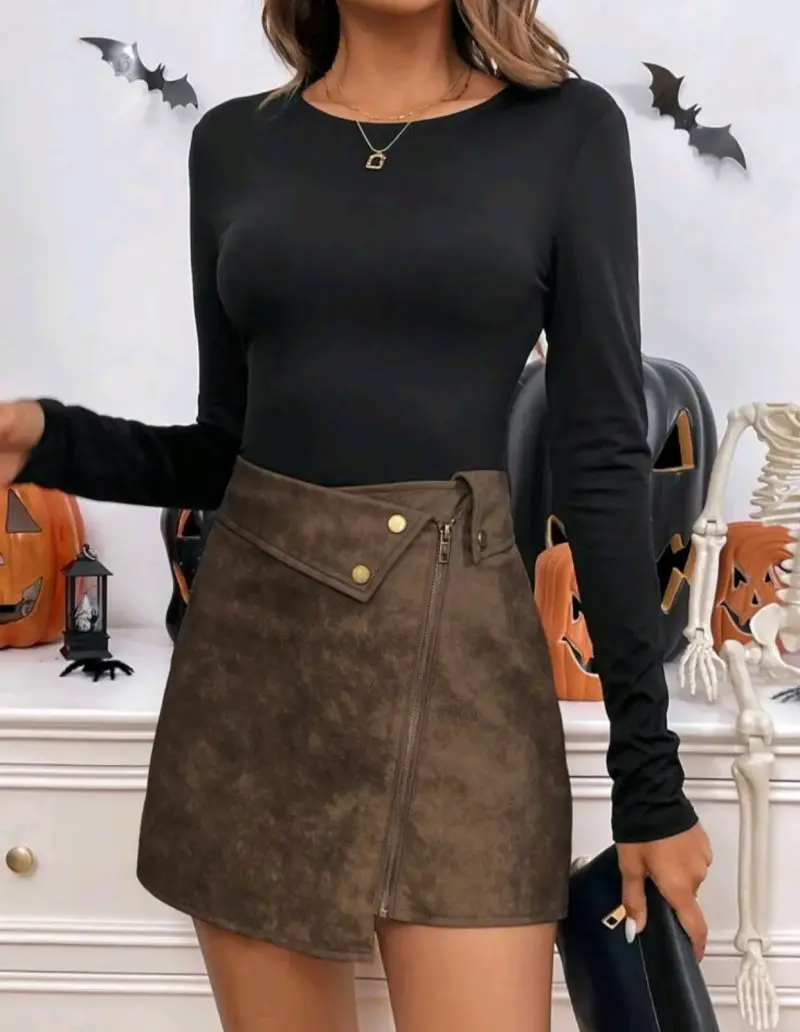 Falda corta de gamuza marrón para mujer - 2