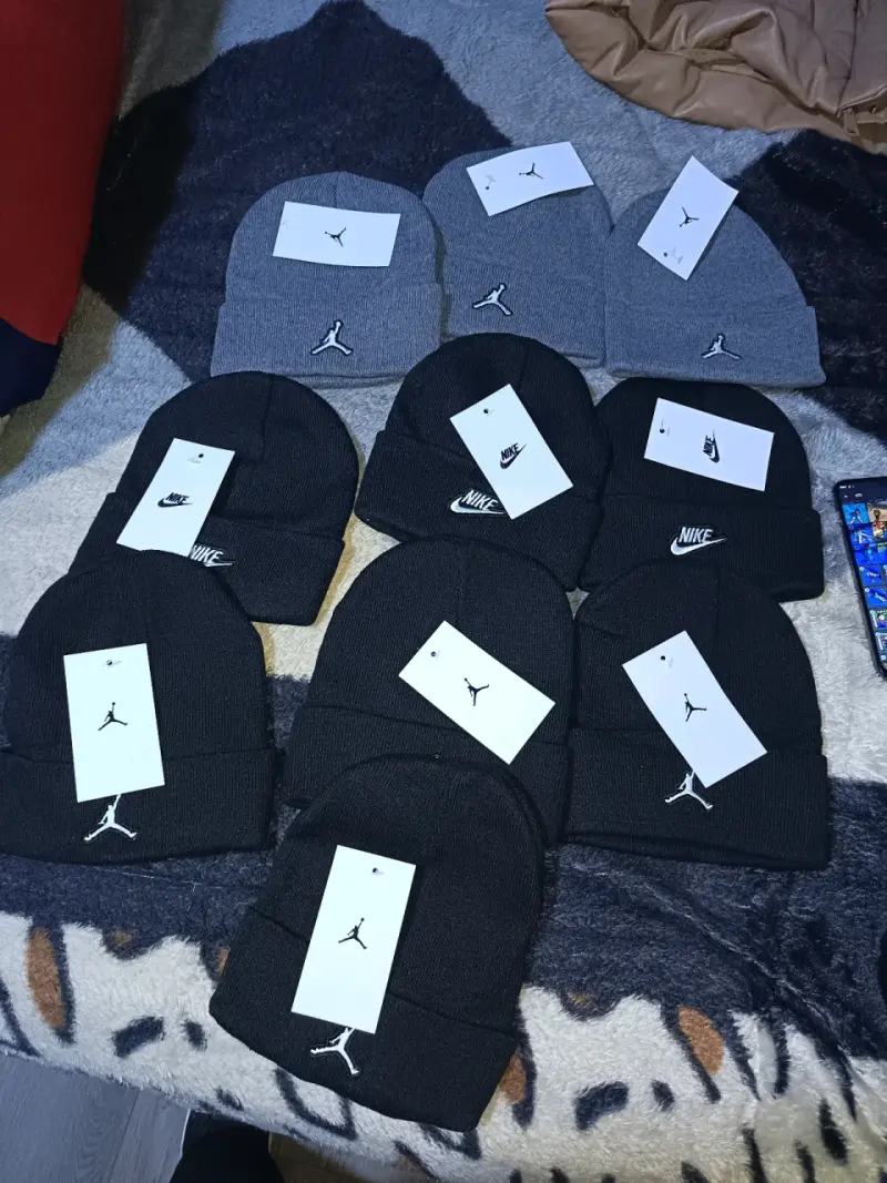 Gorros de lana Nike y Jordan para invierno - 2
