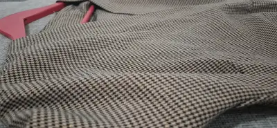 Vestido cruzado de cuadros marrón - miniatura 4