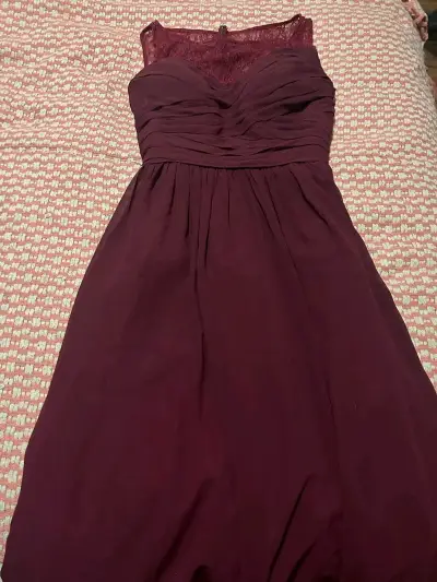Vestido de fiesta burdeos con encaje - miniatura 1