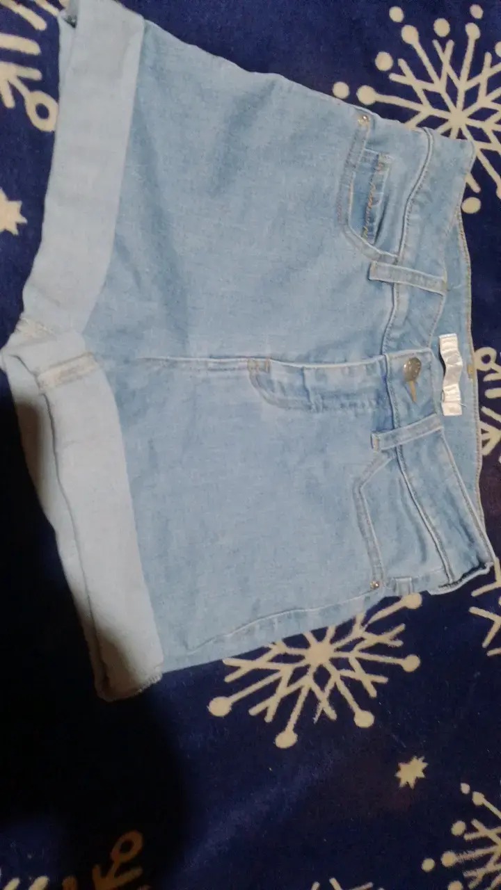 Shorts de mezclilla azul claro para mujer