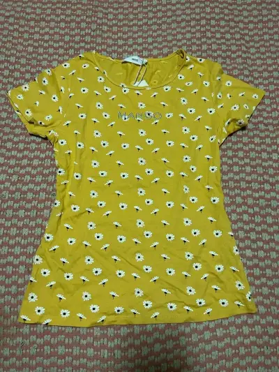 Polera amarilla con margaritas MNG - miniatura 2