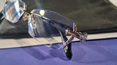 Lentes de lectura con diseño elegante - miniatura 3