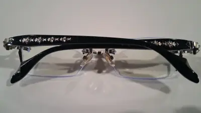 Lentes de lectura con diseño elegante - miniatura 5