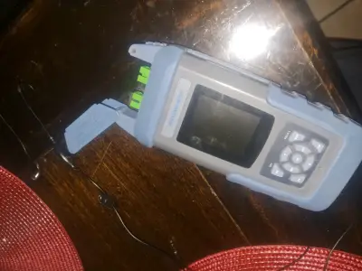 Medidor de Potencia Óptica PON Portátil - miniatura 1