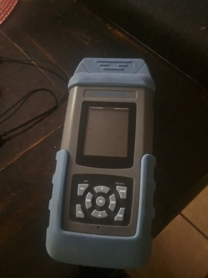 Medidor de Potencia Óptica PON Portátil - 2