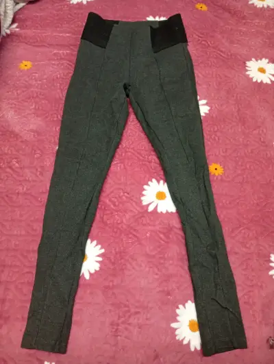 Pantalones de mujer gris oscuro con cintura elástica - miniatura 1