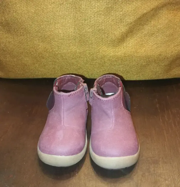 Botines de bebé color rosa en buen estado - 5