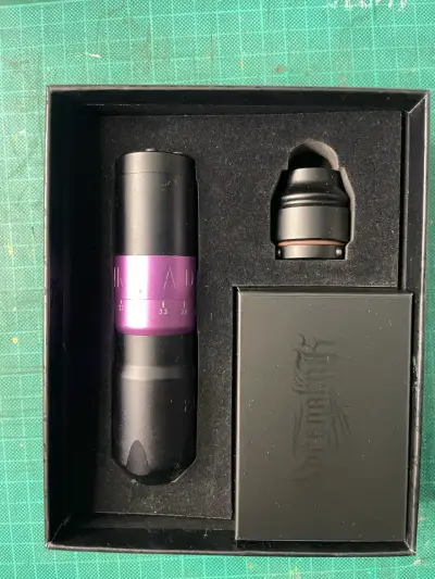 Máquina de tatuaje con batería inalámbrica Kimera - miniatura 1
