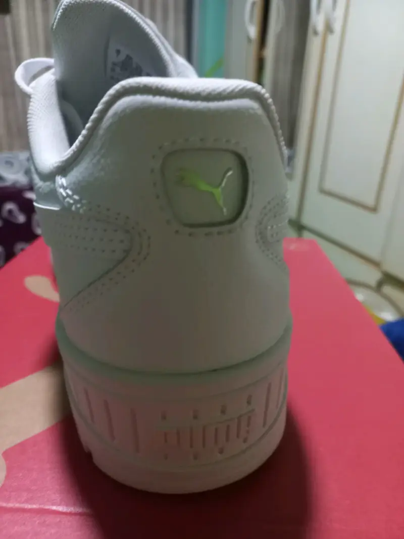 Zapatillas deportivas blancas Puma para mujer - 3