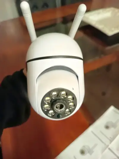 Cámara de seguridad IP inalámbrica con visión nocturna - miniatura 1