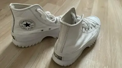 Zapatillas Converse All Star blancas de cuero - miniatura 1