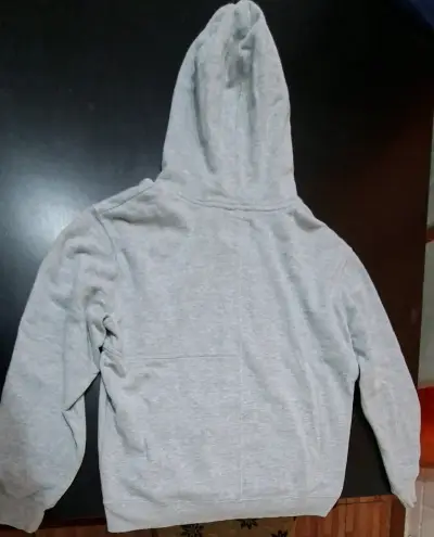 Polerón con capucha gris YPSD para hombre - miniatura 2
