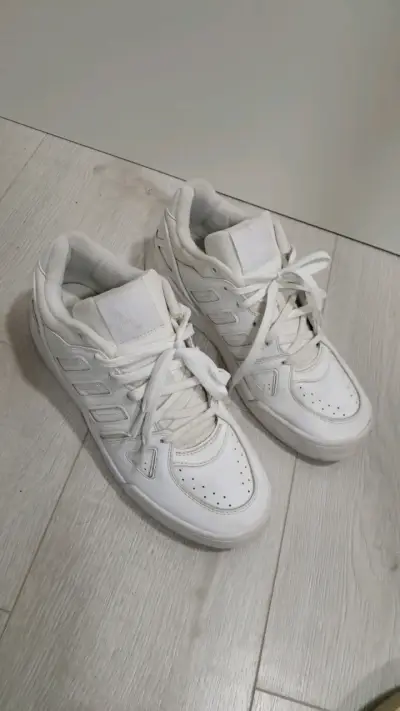 Zapatillas ADIDAS midcity Low blancas - miniatura 1