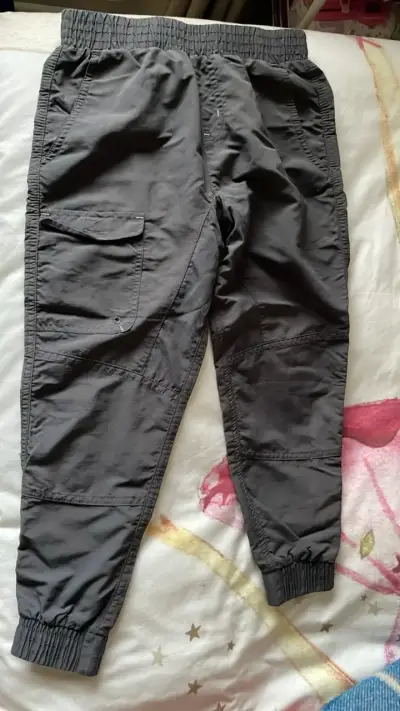 Pantalones cargo gris oscuro unisex Talla 5- 6 año - miniatura 1