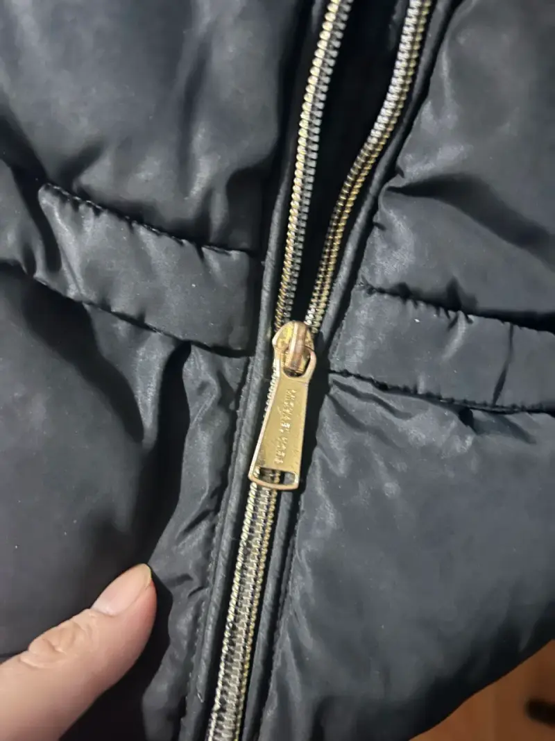 Chaqueta acolchada negra para invierno - 2